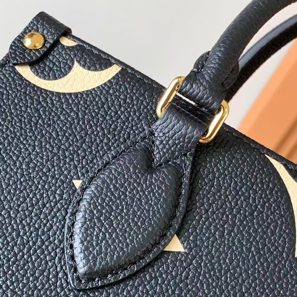 Louis Vuitton handbags, crossbody bags - Picture 4 of 8